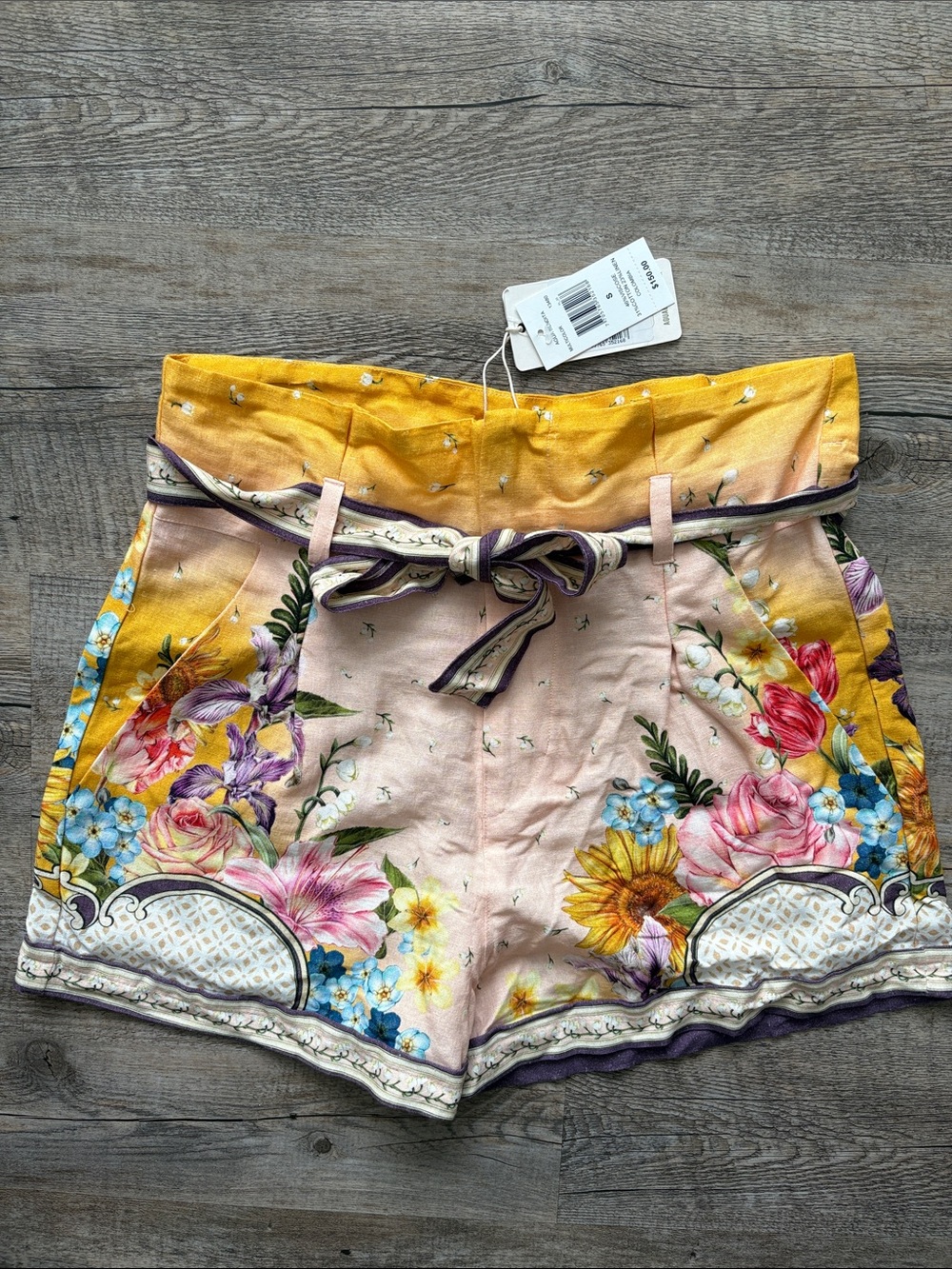 Agua Bendita Chrissy Dreamin Buttondown Shirt and Addison Shorts - Picture 6 of 8